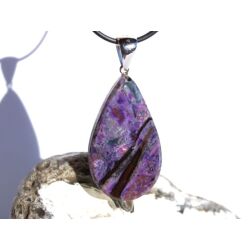 Sugilith mit Richterit XXL Schmuckstein Cabochon / Scheibenstein Anhänger Silberöse Schmuckdose - Rarität - Sonderqual.- ca. 5,6 cm x 2,5 cm x 0,8 cm