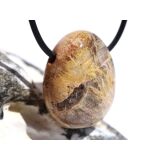 Versteinertes Holz Trommelstein gebohrt - Sonderqualität - ca. 2,9 cm x 2,3 cm x 1,4 cm