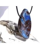 Richterit XXXL Schmuckstein / Scheibenstein gebohrt - Rarit&auml;t - AA-Sonderqualit&auml;t - Unikat - Handarbeit - ca. 5,2 cm x 2,4 cm x 0,9 cm (GKS)