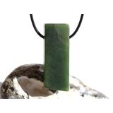 Nephrit-Jade XXL Schmuckstein / Scheibenstein gebohrt matt - Sonderqualit&auml;t - Handarbeit - ca. 4,9 cm x 1,8 cm x 1 cm