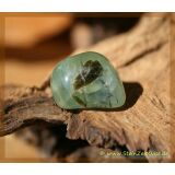 Prehnit gr&uuml;n Trommelstein - AA-Sonderqualit&auml;t - ca. 2,4 cm x 1,8 cm x 1,6 cm (GKS)