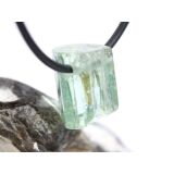 Aquamarin aquablau natur (Beryll) Kristallstab / Schmuckstein gebohrt - AAA-Sonderqualit&auml;t - Rarit&auml;t - Handarbeit - ca. 1,6 cm x 1,2 cm x 1,1 cm