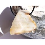 Opalholz / Holzopal / versteinertes Holz opalisiert XXL Trommelstein gebohrt - Sonderqualit&auml;t - ca. 4 cm x 4 cm x 1,5 cm