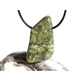 Schneeflockenepidot (Epidot-Feldspat) XXL Trommelstein / Schmuckstein gebohrt - Sonderqualität - ca. 4,2 cm x 2,3 cm x 1,5 cm (GKS)