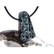 Glaukophan mit Granat / Glaukophanschiefer (Eklogit) Schmuckstein / Scheibenstein gebohrt - Sonderqualität - Handarbeit - ca. 3,1 cm x 1,7 cm x 0,6cm