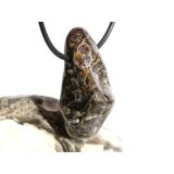 Turitella-Jaspis Trommelstein gebohrt - Sonderqualit&auml;t - ca. 3,7 cm x 1,6 cm x 1,6 cm (ES)