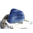 Blauquarz Trommelstein / Scheibenstein - Sonderqualität - ca. 2,9 cm x 2,7 cm x 1 cm