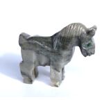 Speckstein Pferd (Steatit, Talk) - ca. 3,7 cm x 3,2 cm x...
