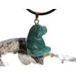 Moosachat grün "Hund" Schmuckstein Anhänger Öse - ca. 3 cm x 1,7 cm x 1,3 cm
