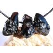 Tektit Trommelsteine gebohrt - Sonderqualität - ca. 2,2 - 3 cm / ca. 6-8 g/St