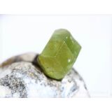 Apatit gr&uuml;n Kristall / Rohstein -...