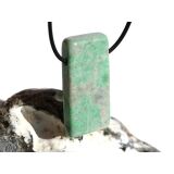 Jadeit (Jade / Burmajade) gr&uuml;n XXL Schmuckstein / Scheibenstein gebohrt - Sonderqualit&auml;t - Handarbeit - ca. 4,4 cm x 2,1 cm x 0,8 cm
