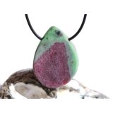 Rubin-Zoisit (Anyolith) XXL Schmuckstein mit Rohsteinform gebohrt - AA-Sonderqualität - Handarbeit - ca. 4,3 cm x 3,2 cm x 1,3 cm