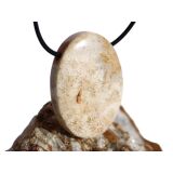 Versteinerte Koralle XXL Schmuckstein Cabochon / Scheibenstein gebohrt - ca. 4 cm x 3 cm x 0,9 cm