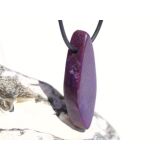 Sugilith XXL Schmuckstein / Scheibenstein gebohrt - Rarit&auml;t - AA-Sonderqualit&auml;t - Handarbeit - ca. 4,5 cm x 1,6 cm x 0,8 cm