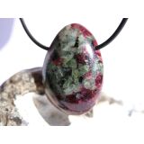 Eudialyt XL Schmuckstein Cabochon gebohrt - Sonderqualität - Rarität - ca. 3,6 cm x 2,5 cm x 0,8 cm (GKS)