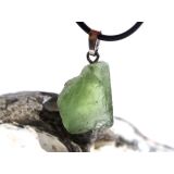 Peridot Kristall- / Rohsteinform Anhänger Silberöse (Olivin / Chrysolith) - Sonderqualität - ca. 3,1 cm x 1,6 cm x 0,9 cm (GKS)
