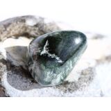 Seraphinit (Klinochlor) Trommelstein - Sonderqualität - ca. 3,5 cm x 2,5 cm x 2,4 cm