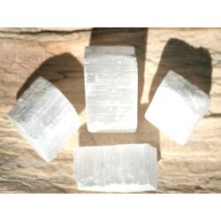 Selenit (Fasergips) Rohsteine - ca. 100 g - Restbestand -