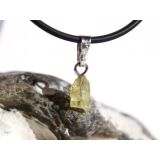 Chrysoberyll Rohsteinform Anhänger Silberöse Schmuckdose - Sonderqualität - Rarität - ca. 2 cm x 0,5 cm x 0,4 cm